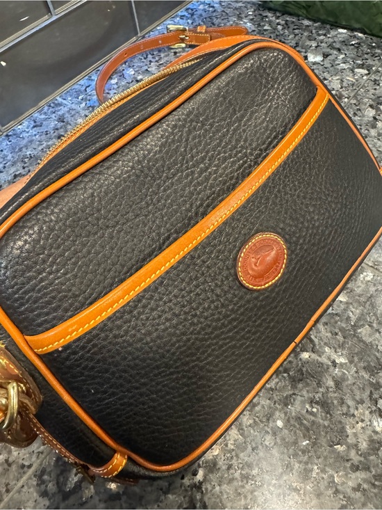 Dooney & Bourke Handbags - Vintage Dooney & Bourke R217 Camera Bag All Weather Leather